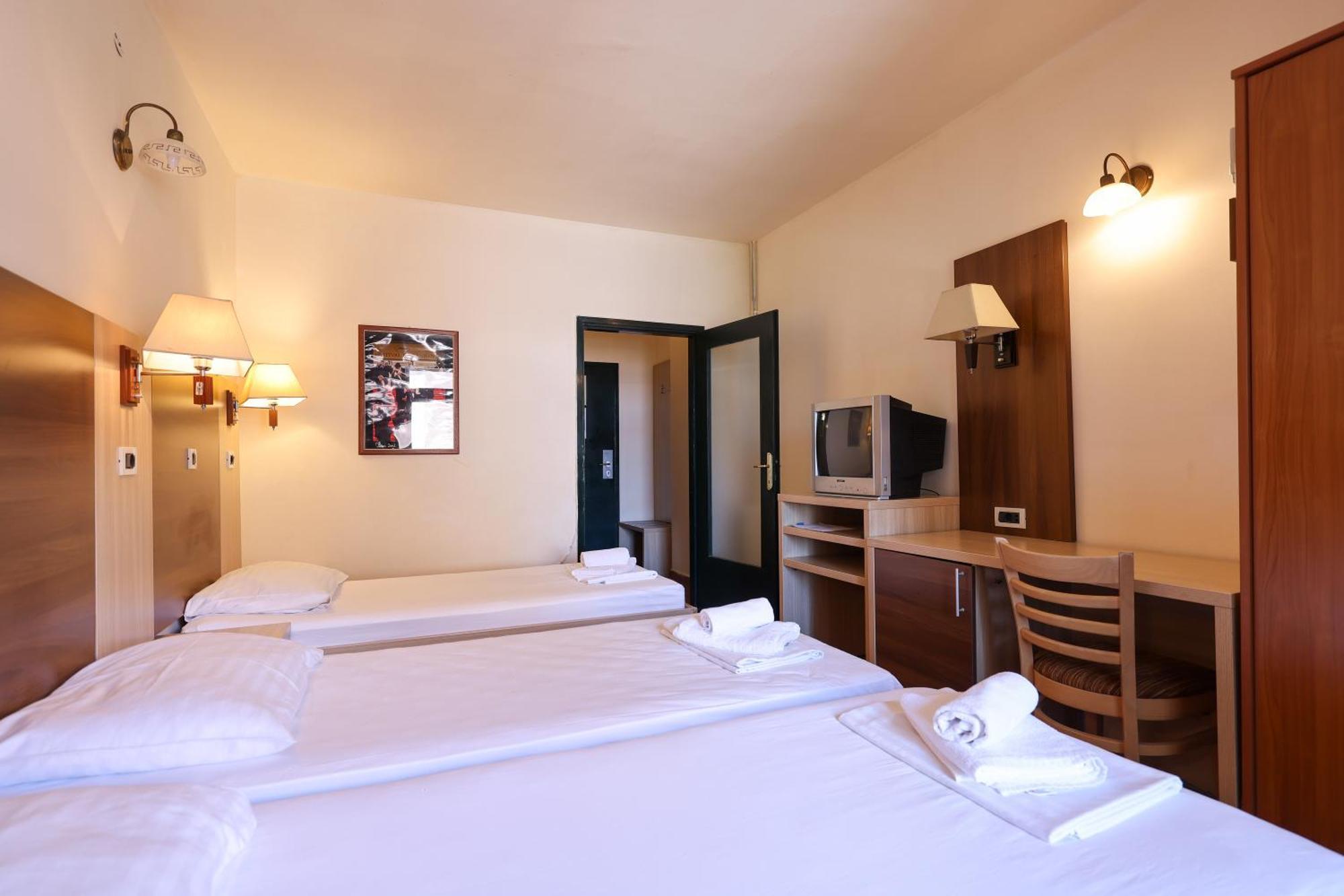 Tribalj Tribunia Beach Hotel מראה חיצוני תמונה