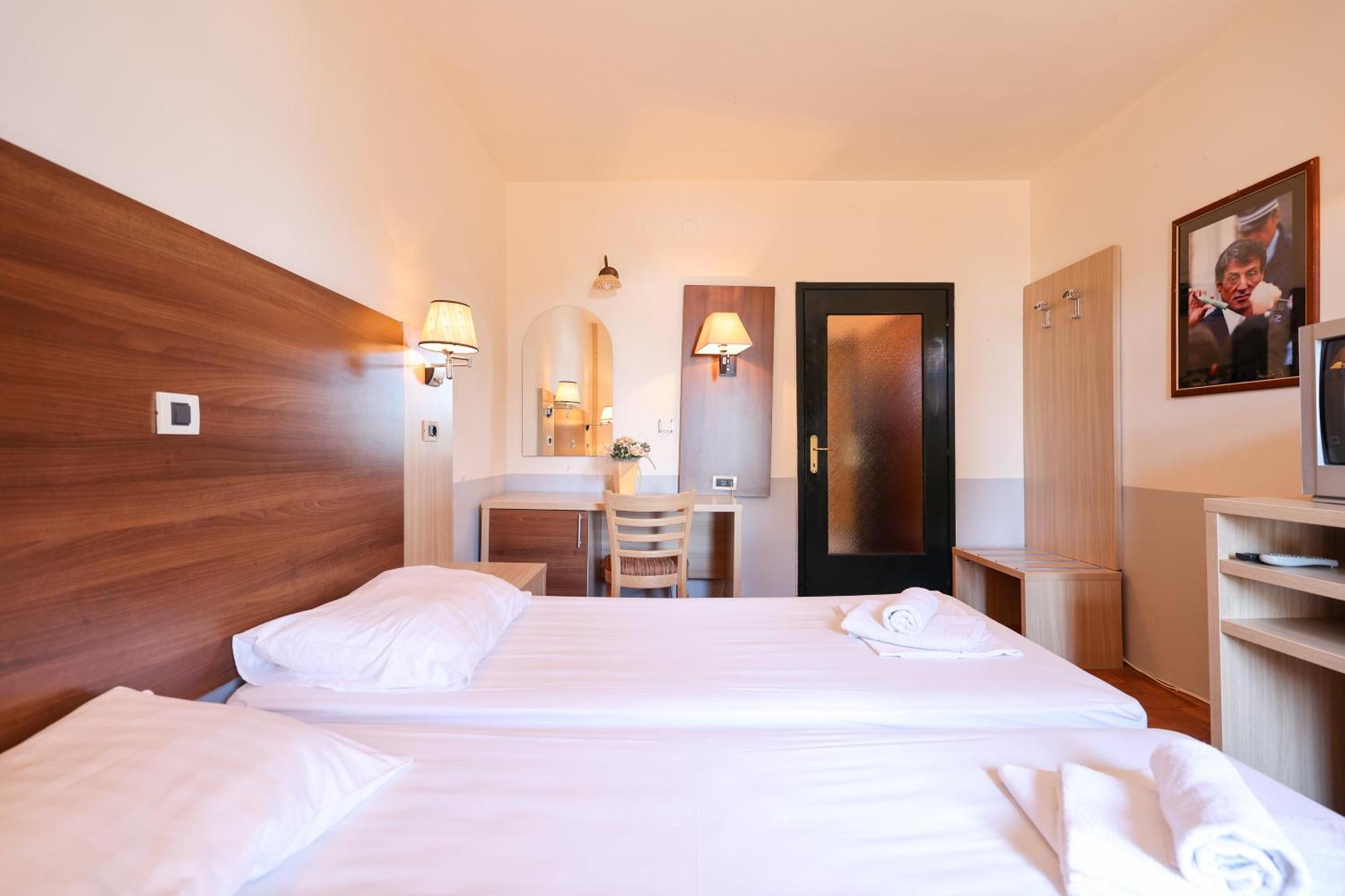 Tribalj Tribunia Beach Hotel מראה חיצוני תמונה